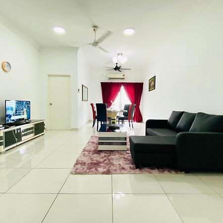 Cozy 1-10 Pax 4Qbeds 2Sbeds Shah Alam Sec7, I-City Екстер'єр фото