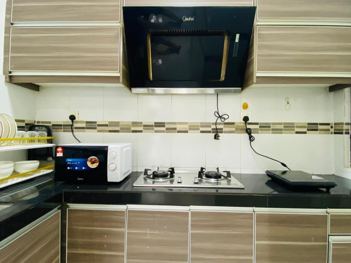 Cozy 1-10 Pax 4Qbeds 2Sbeds Shah Alam Sec7, I-City Екстер'єр фото