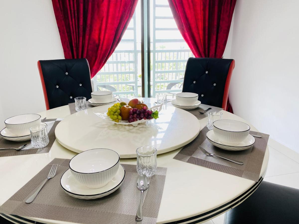 Cozy 1-10 Pax 4Qbeds 2Sbeds Shah Alam Sec7, I-City Екстер'єр фото